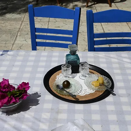 Avra Hotell