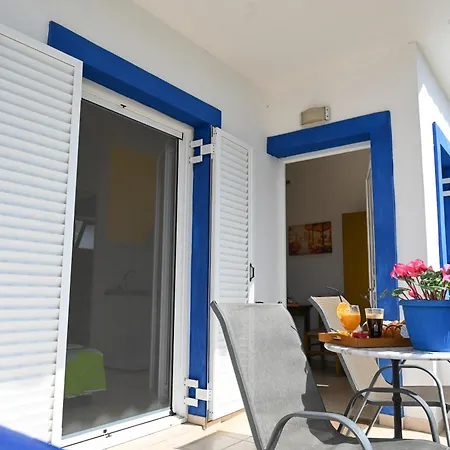 Avra Hotell *