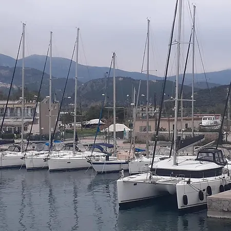 Hotel Avra