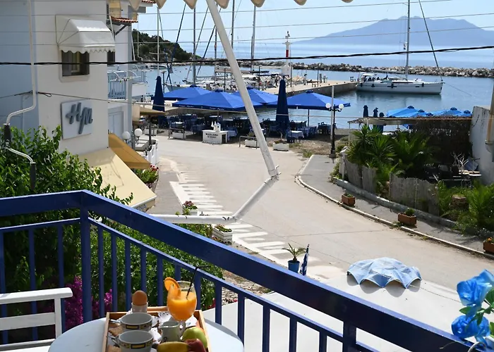 Avra Hotel *