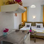 Hotell Avra