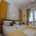Hotel Avra
