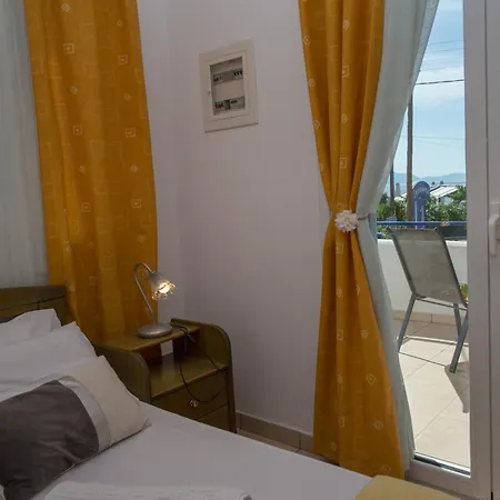 Hotel Avra *