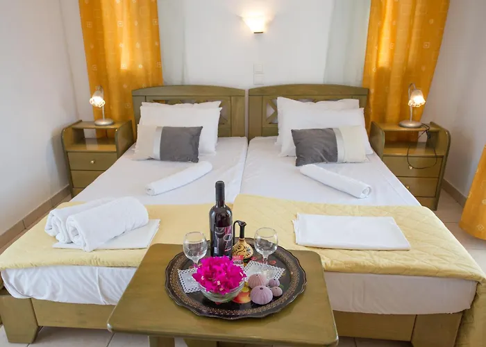 Avra Hotel *