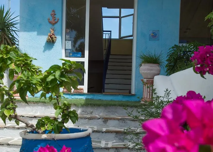 Hotel Avra *