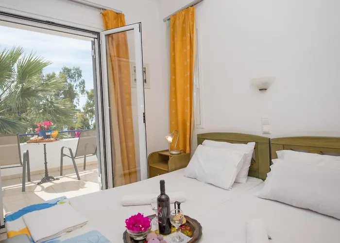Hotel Avra *